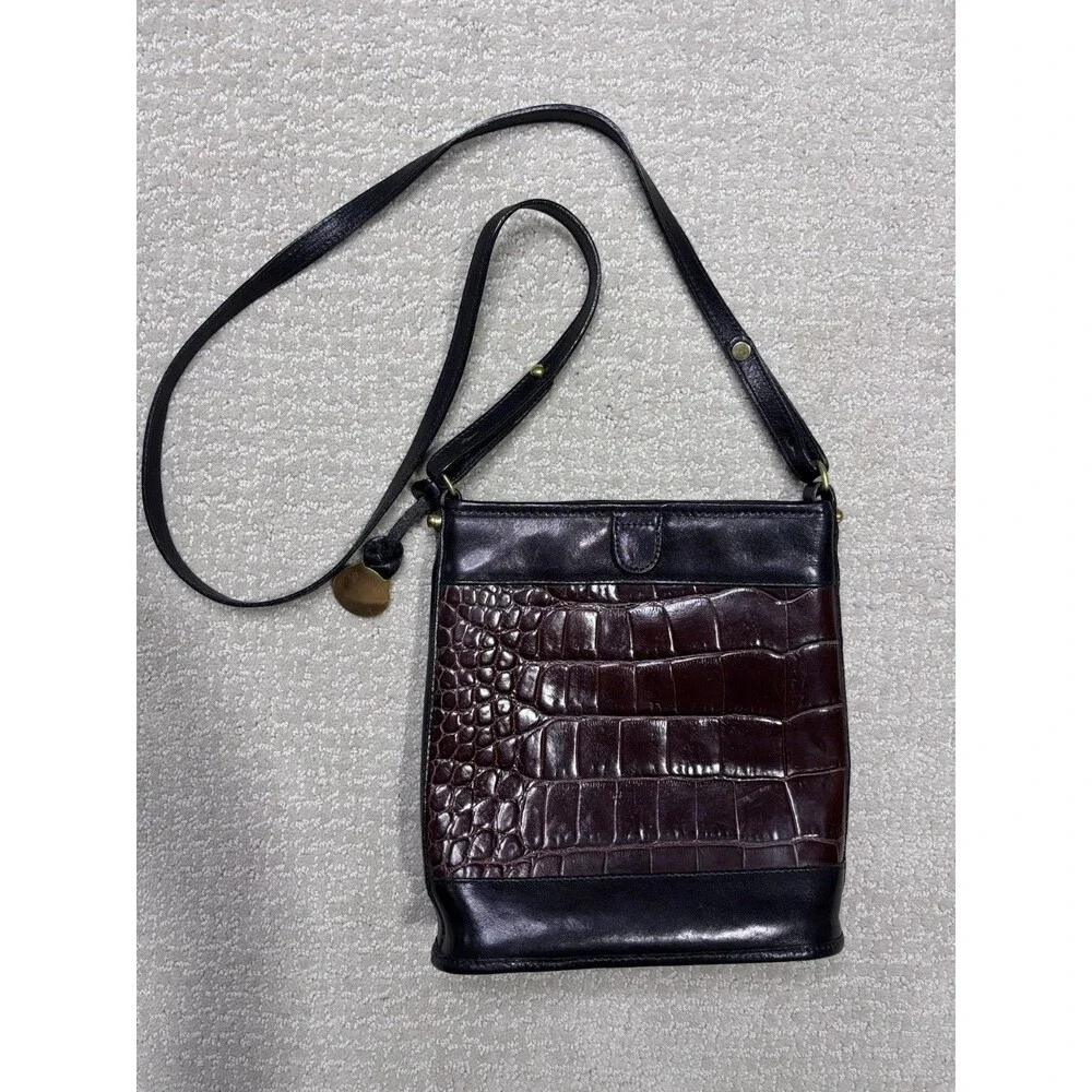 VTG Brahmin Croc Embossed Leather Bucket CrossBody Bag Old Money Quiet Luxury